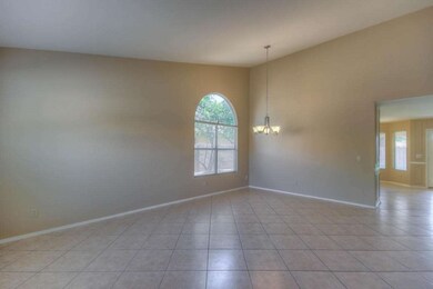 Living Room (3)