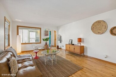 04_714BothamAve_2012_LowRes