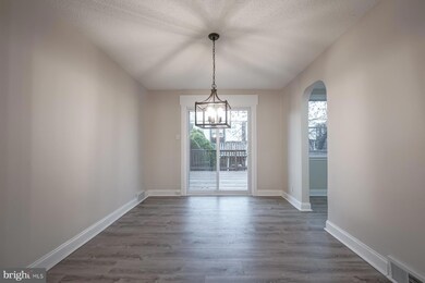 2863 Cushing Rd, Camden, NJ 08104 - photo 7