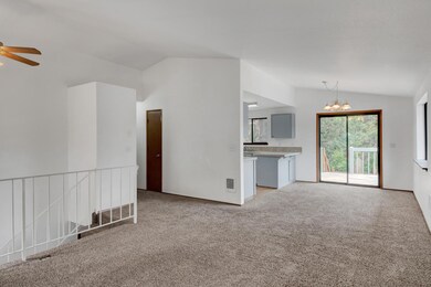 2926 NE Bluebell Ct-0004