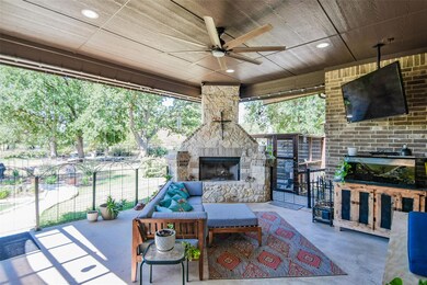 3902 Homestead Ct, Granbury, TX 76049 - photo 2