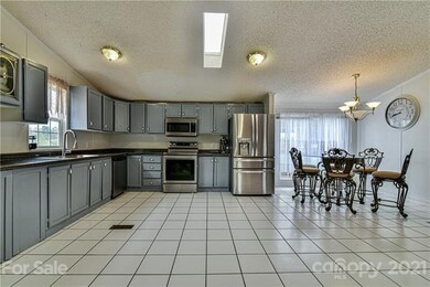 599 Pace Rd, Hendersonville, NC 28792 - photo 4