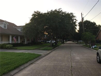STREET VIEW TO THE RIGHT