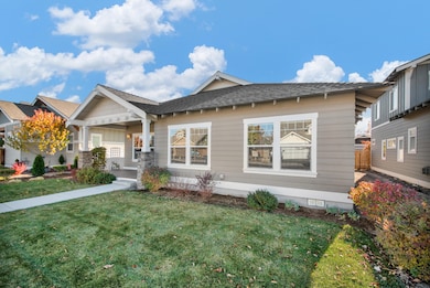 1572 NW Kingwood Ave, Redmond, OR 97756 - photo 5