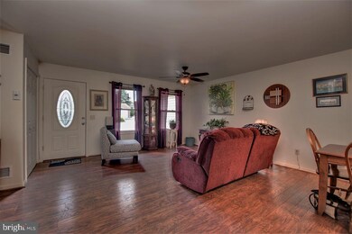 189 Eddington Ave, Harrisburg, PA 17111 - photo 4