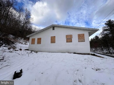1896 Winchester Grade Rd, Berkeley Springs, WV 25411 - photo 2