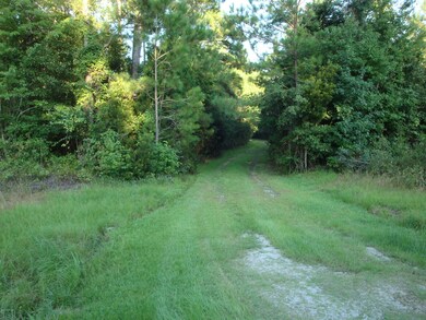Street Entrance to 470 Fisher Town Road