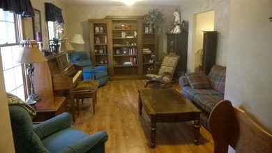 8188 N Birch Dr, Newburgh, IN 47630 - photo 2