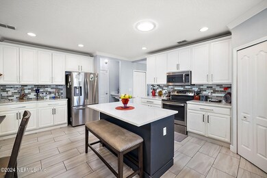 11-web-or-mls-2334-norwood-pl