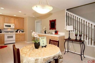 Bright prety eat-in kitchen, with built in buffet,