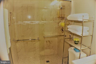 39 Hamilton St, Swedesboro, NJ 08085 - photo 6