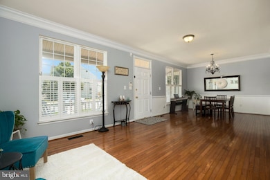 43066 Barons St, Chantilly, VA 20152 - photo 5