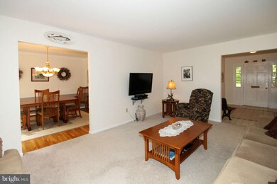 4618 Quarter Charge Dr, Annandale, VA 22003 - photo 5