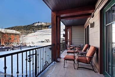 RitzCarltonUnit8209_WEB009