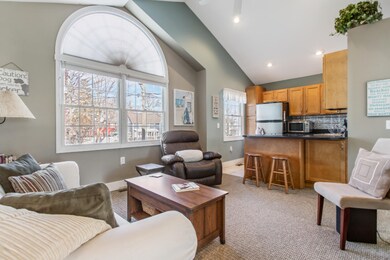 555 Maple St, South Haven, MI-28