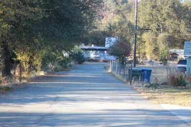 1971 Branstetter Ln, Redding, CA 96001 - photo 4