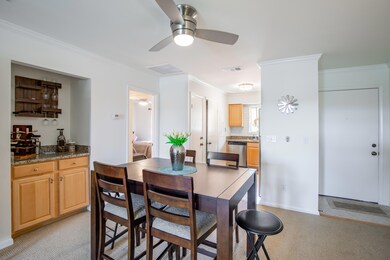Kitchen dining