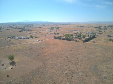 25300 N Patricia Lot 1 Rd, Paulden, AZ 86334 - photo 4