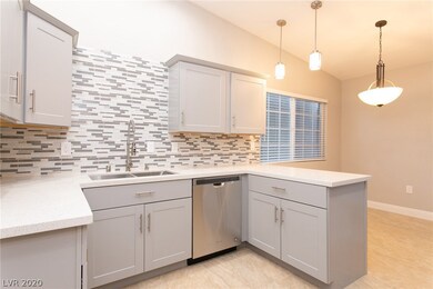 3334 Seminole Cir, Las Vegas, NV 89169 - photo 7