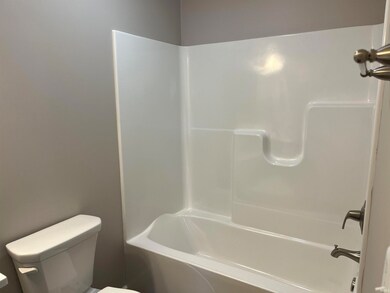 435 Mallard Cir, Chandler, IN 47610 - photo 6