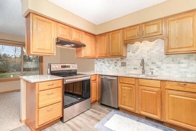 13724 Hemlock Ct, Saint Paul, MN 55124 - photo 7