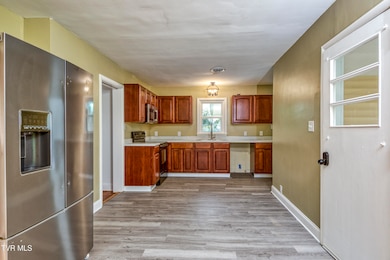 1140 Foxcroft Rd, Bristol, VA 24201 - photo 7