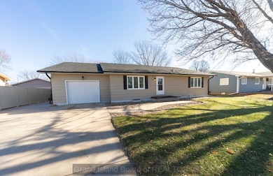 2615 O Flannagan St, Grand Island, NE 68803 - photo 2