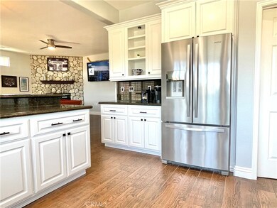 30390 Sparkle Dr, Canyon Lake, CA 92587 - photo 6