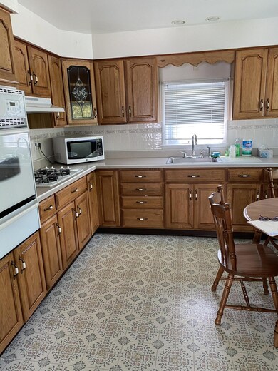 Eat in Kitchen