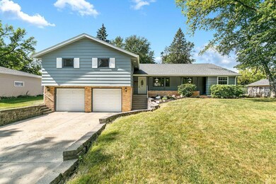 708 16th St SW, Willmar, MN 56201 - photo 2