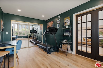 14521 Benefit St unit 307, Sherman Oaks, CA 91403 - photo 7