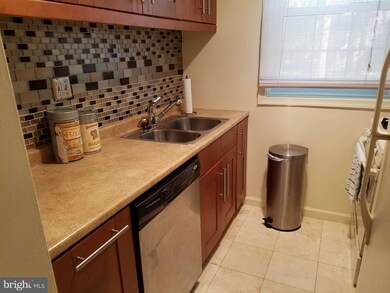 205 N Trenton St unit 2053, Arlington, VA 22203 - photo 4
