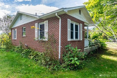 361 Phipps Creek Rd, Burnsville, NC 28714 - photo 3