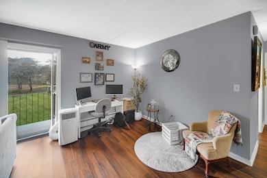 128 E Bailey Rd unit G, Naperville, IL 60565 - photo 6