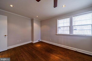 526 Sutherland Rd, Ewing, NJ 08618 - photo 5