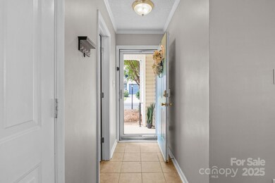 5940 Crape Myrtle Ln, Charlotte, NC 28216 - photo 5