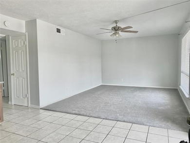 1529 Wirt Rd unit 30, Houston, TX 77055 - photo 3