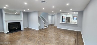 45 Ettl Ln unit 203, Greenwich, CT 06831 - photo 2