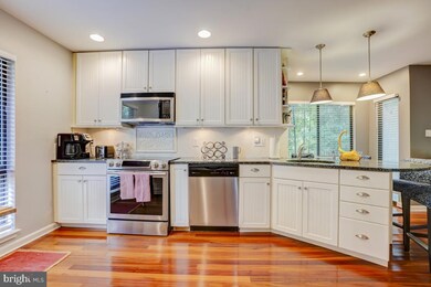 2251 Chestnut Burr Ct, Reston, VA 20191 - photo 6