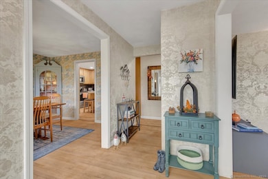 Foyer as you enter thru the front door