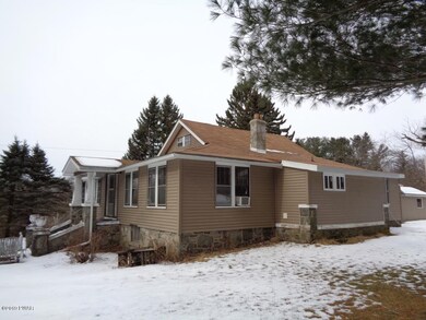 458 Rowland Rd, Greeley, PA 18425 - photo 3