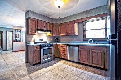 57225 Sequoia Dr, Goshen, IN 46528 - photo 7