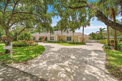 10410 SE Banyan Way-2