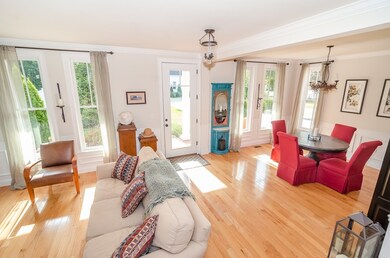 2 Hale Place unit 2, Medfield, MA 02052 - photo 3