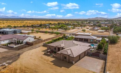 1510 E Cloud Rd-large-007-002-1510 E Clo