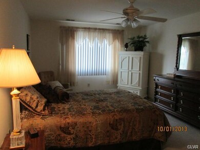 867 Cold Spring Rd unit 10, Allentown, PA 18103 - photo 4