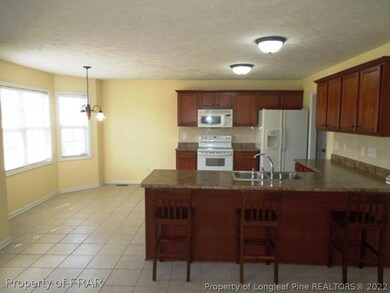 LARGE EAT IN KITCHEN - RENTAL PHOTO