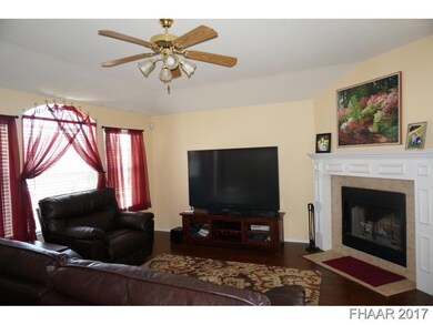 living room wd flooring