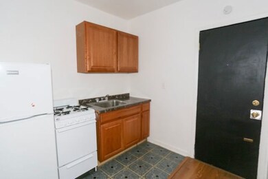 5710 N Winthrop Ave unit 105, Chicago, IL 60660 - photo 3