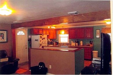 20 Edbert Dr, Holyoke, MA 01040 - photo 4